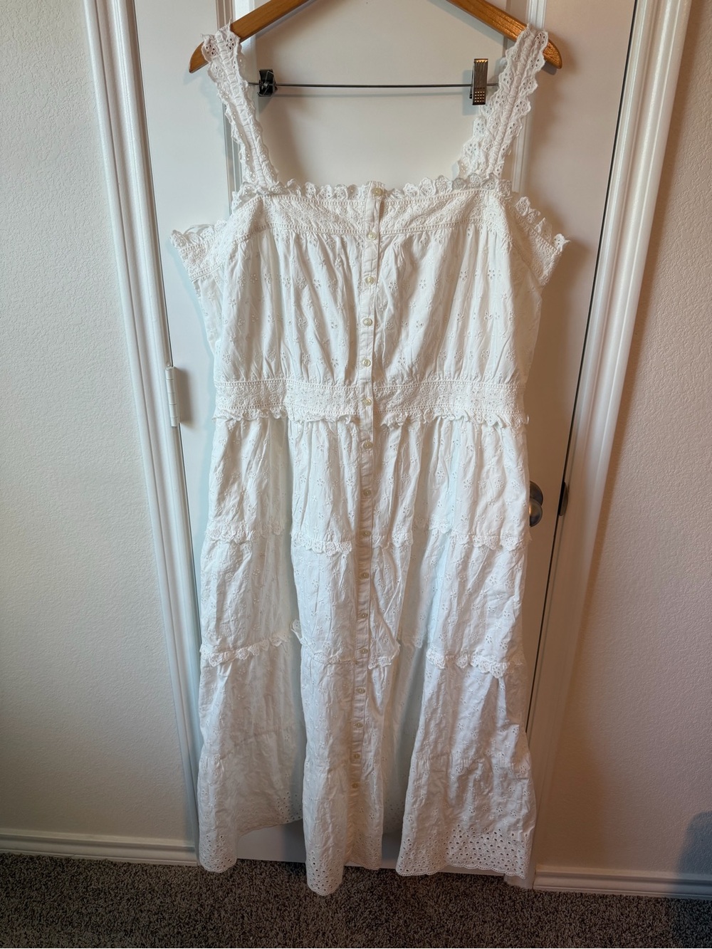NWOT Gap x Doen White Lace Eyelet Tiered Midi Dress - Picture 3 of 7